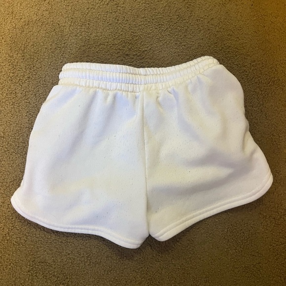 Harper and Ivy NYC Shorts - Picture 2 of 2